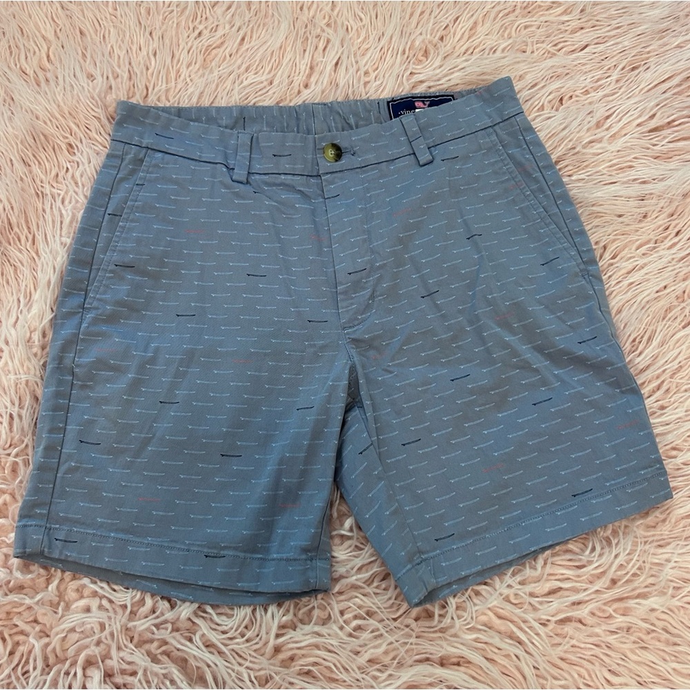 Vineyard vine shorts size 30‎ Grey with paddle boards print